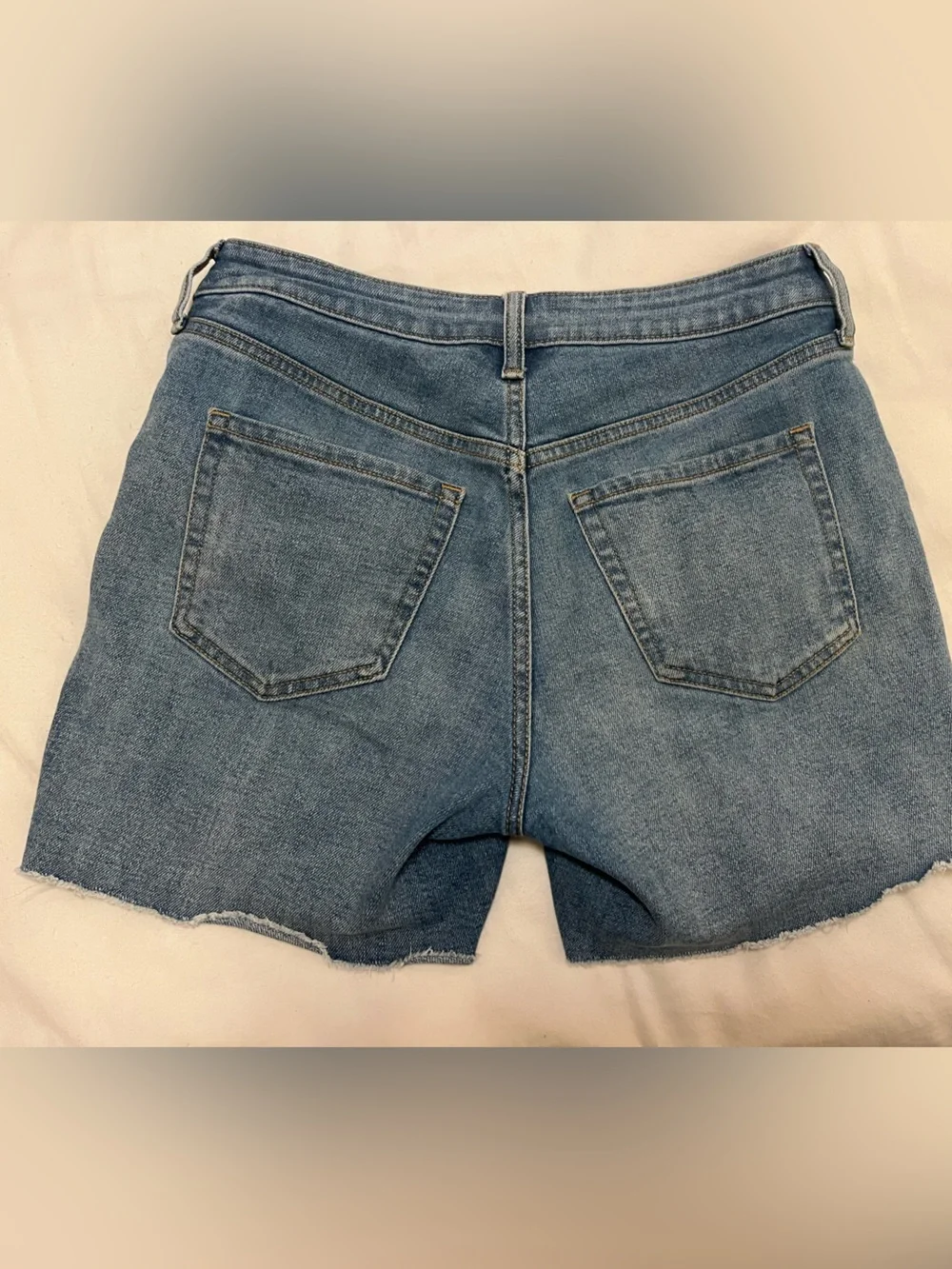 Old Navy Women's Medium Blue Distressed Denim Cutoff Shorts size 4 high rise
